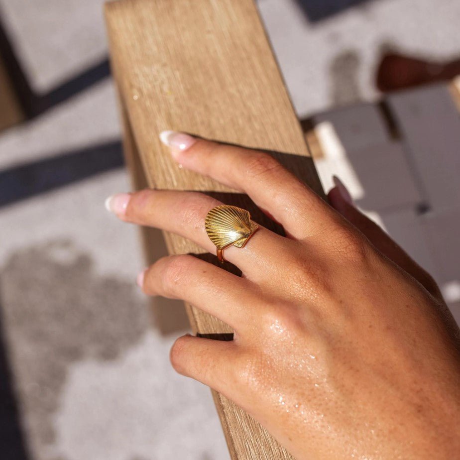 Gold Marella Seashell Ring - Jaffi's