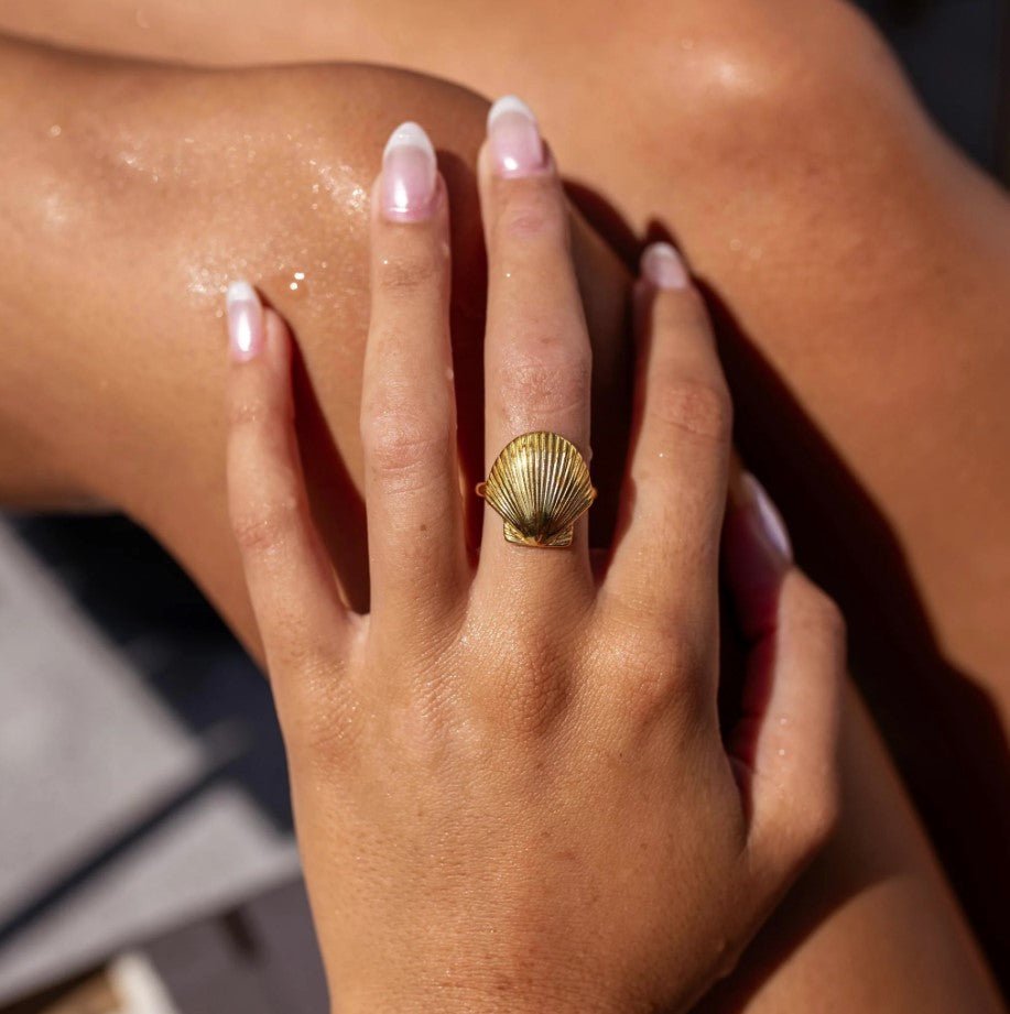 Gold Marella Seashell Ring - Jaffi's