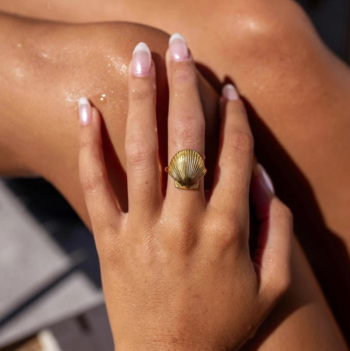 Gold Marella Seashell Ring - Jaffi's