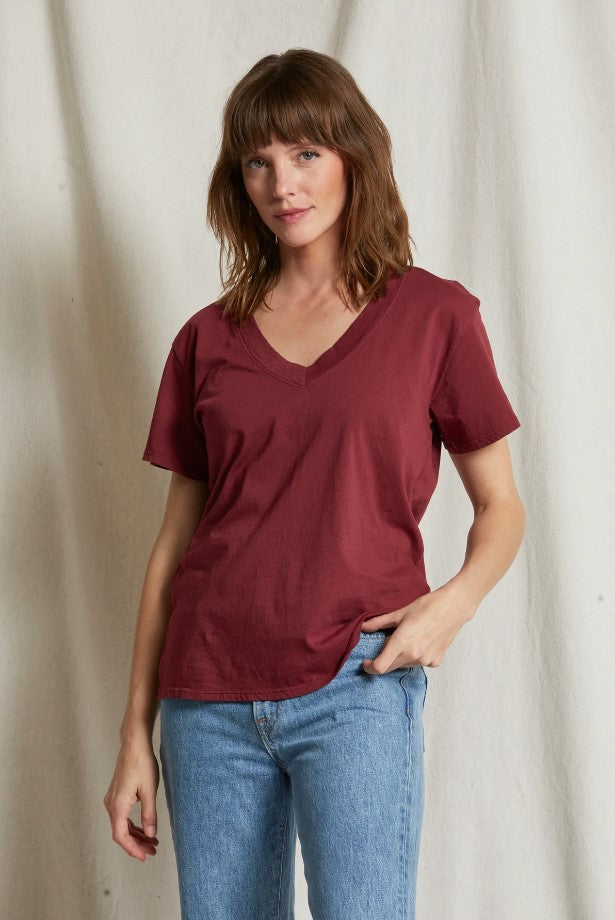 Hendrix Boxy V Neck Tee - Cranberry