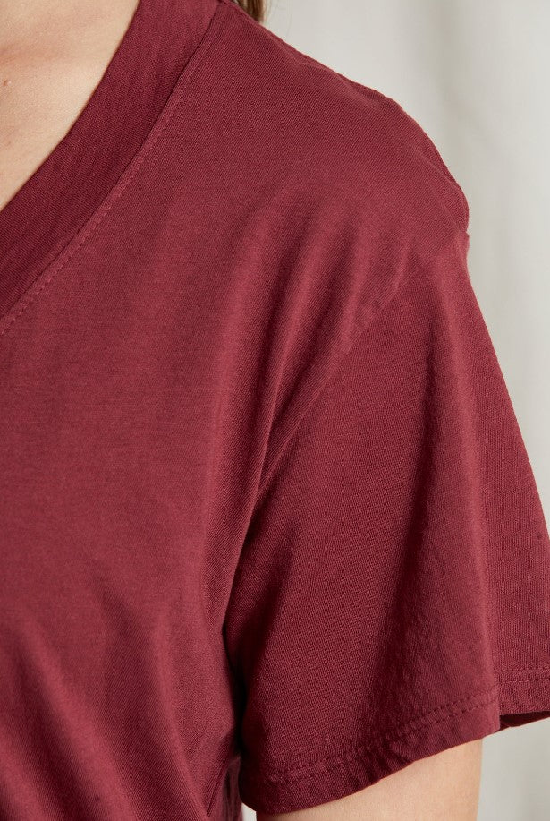 Hendrix Boxy V Neck Tee - Cranberry