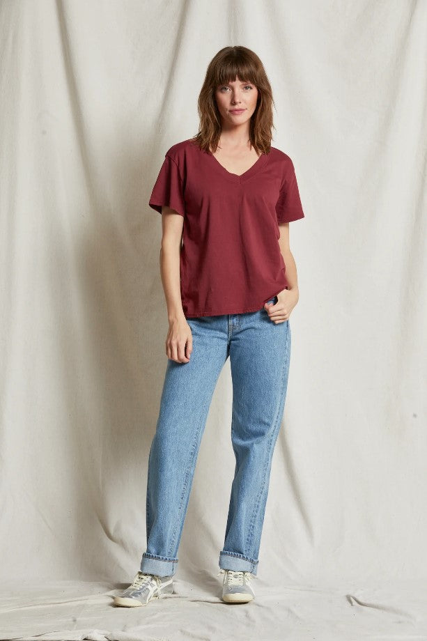 Hendrix Boxy V Neck Tee - Cranberry