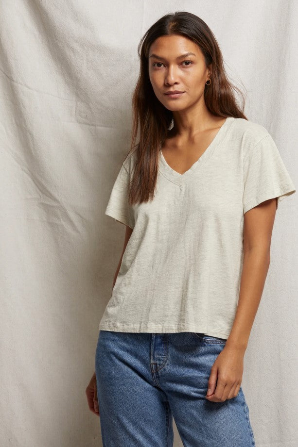 Hendrix Boxy V Neck Tee - Oatmeal