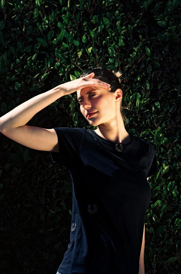 Embroidered Horseshoe Tee - Black