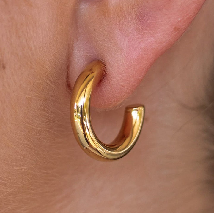 Jolie Hoops