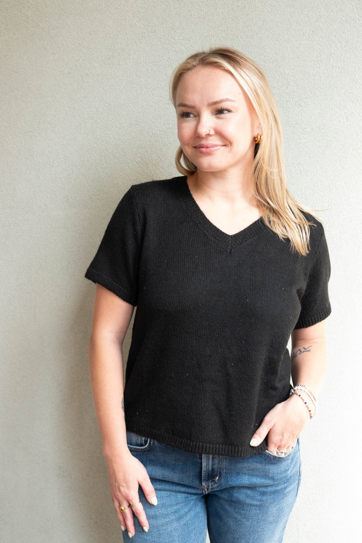 Leo V Neck Sweater - Black - Jaffi&