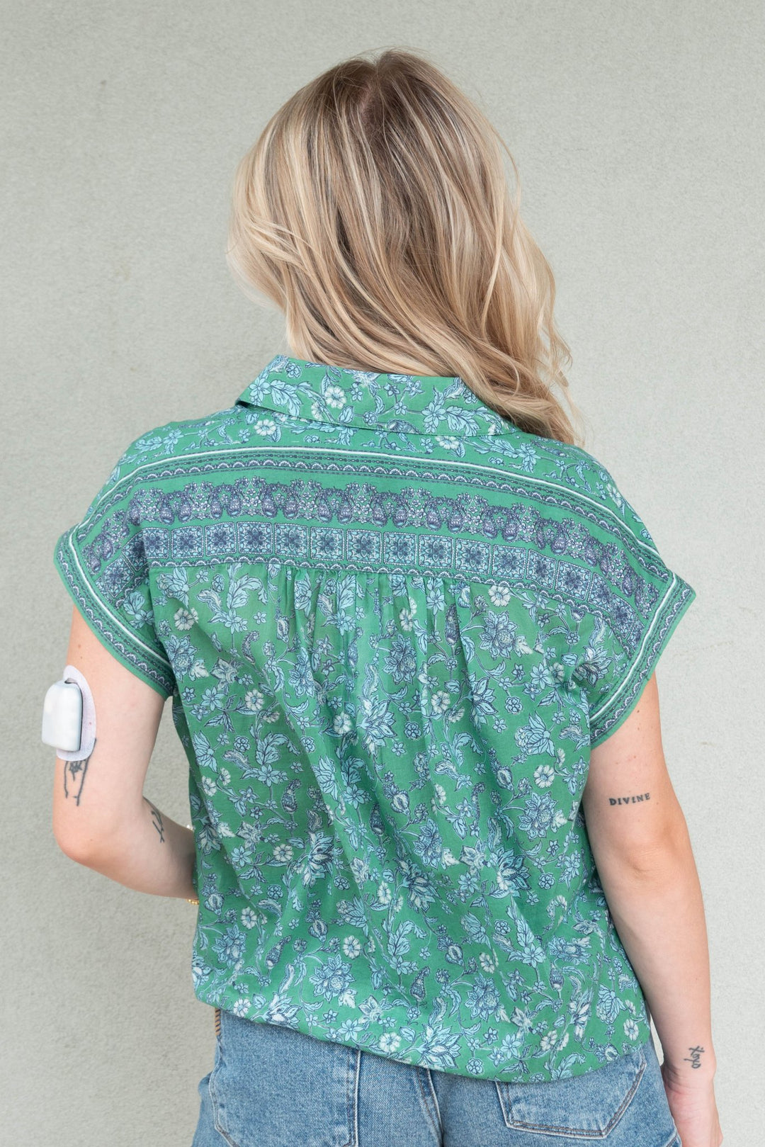 Liliane Short Sleeve Button Down - Aruba Border - Jaffi's