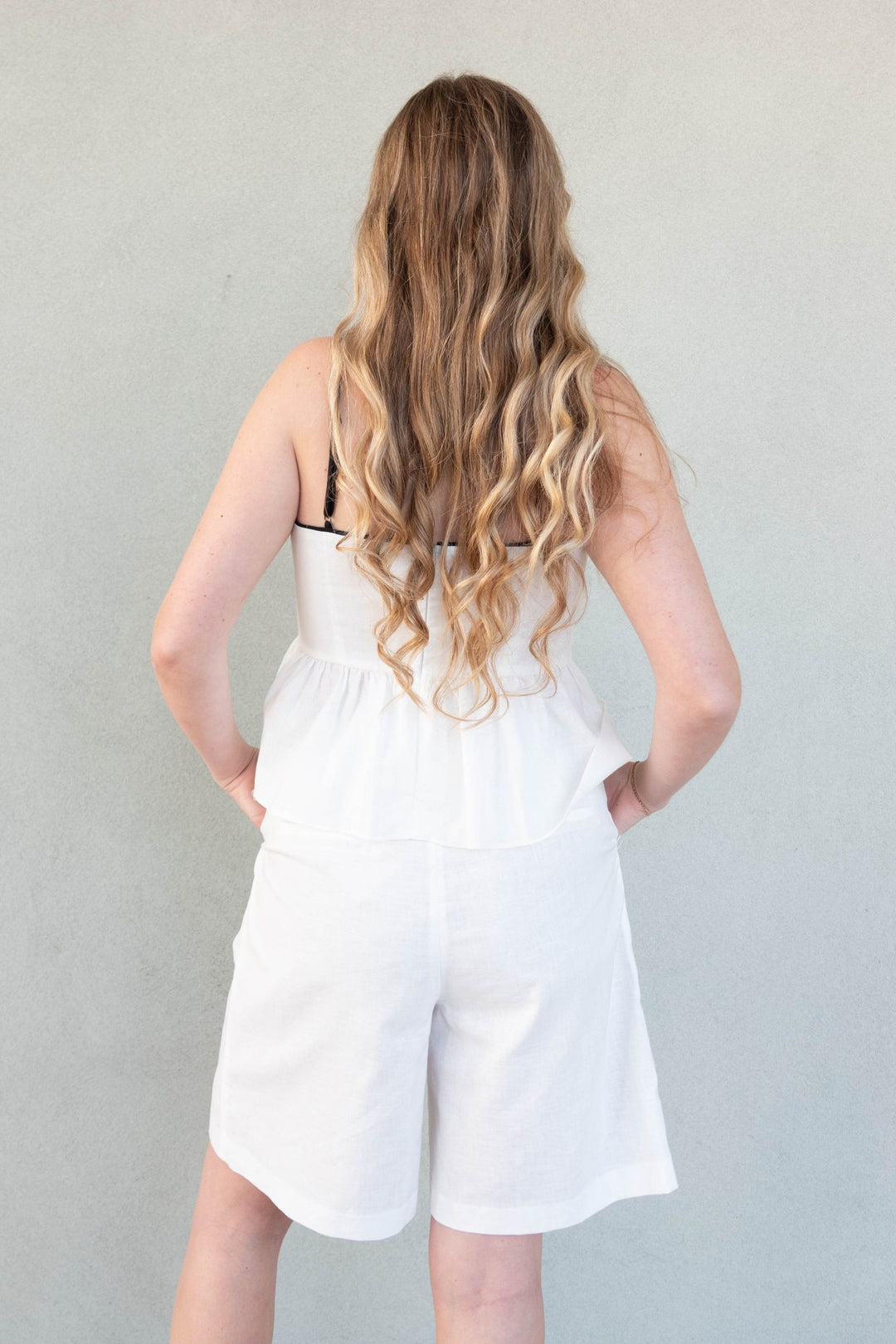 Lottie Relaxed Short - White/Black - Jaffi's