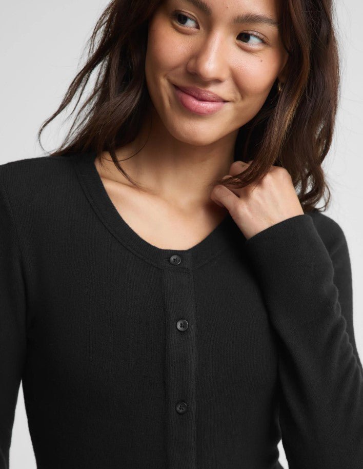 LuxeLayer Fitted Cardigan - Black - Jaffi&