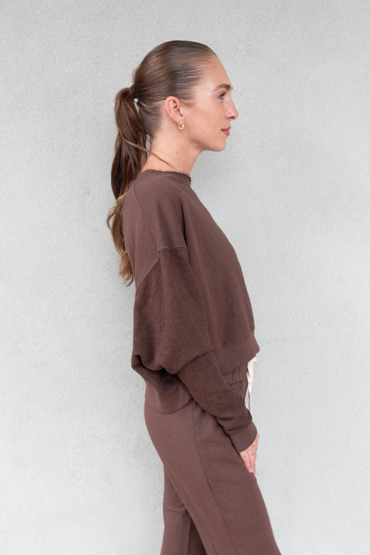Maggie Off Shoulder Pullover - Coffee - Jaffi&