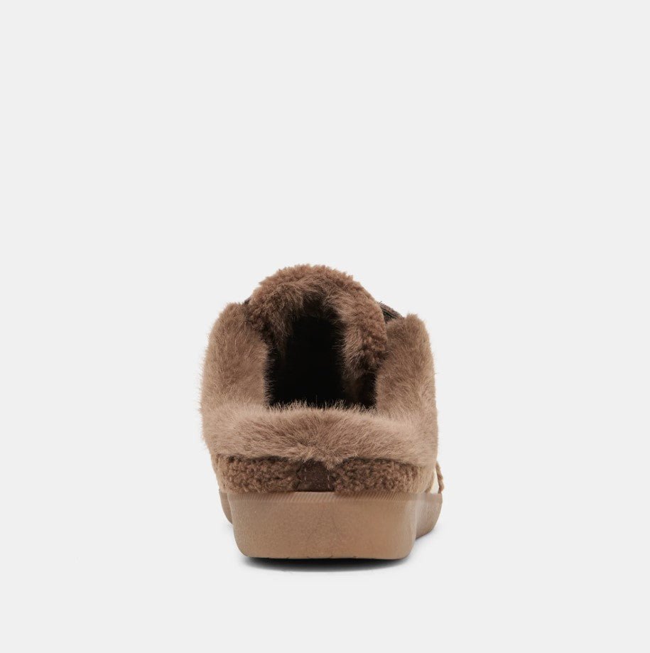 Merit Slide - Plush Dark Brown - Jaffi&