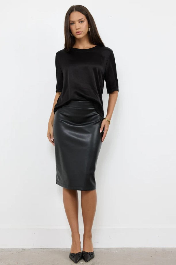 Nights in the City Rib Back Silky Top - Black