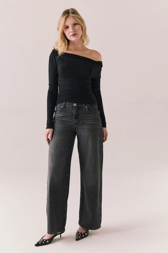 Black Ivy Long Sleeve Top