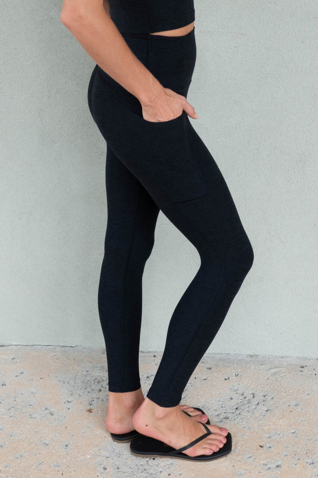 Out of Pocket High Waist Midi Legging - Darkest Night - Jaffi's