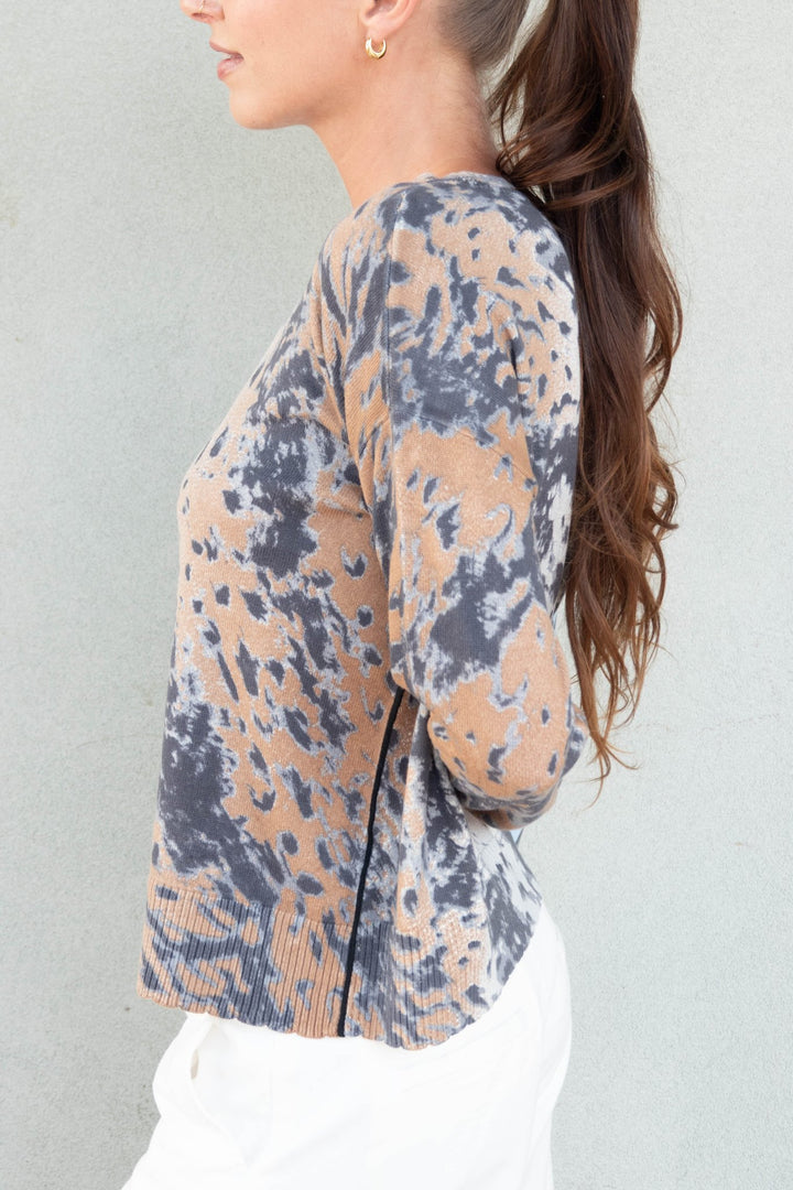 Running Wild Sweater - Ice Blue/Camel - Jaffi&