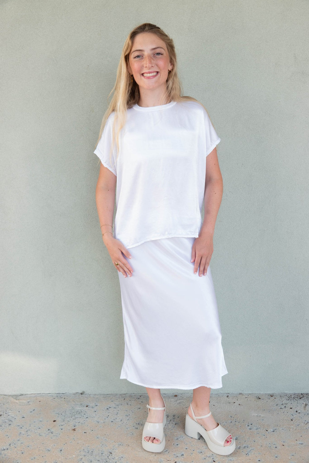 Satin Flow Tee - Coconut Milk - Jaffi's