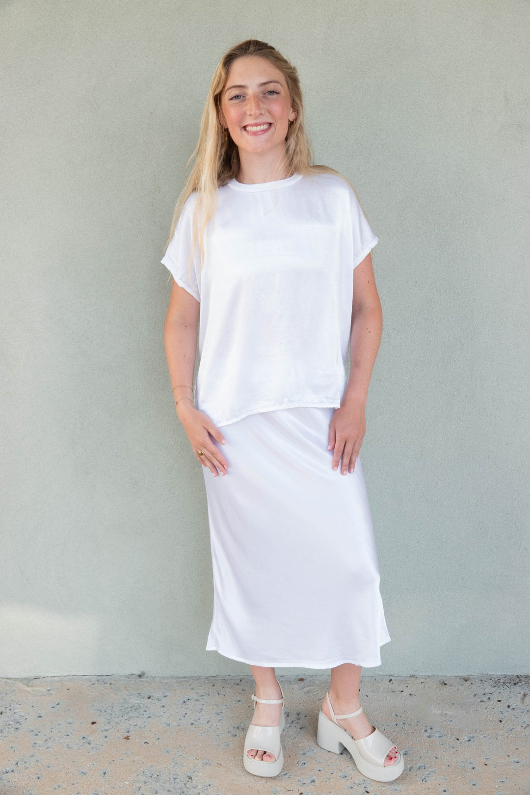 Satin Flow Tee - Coconut Milk - Jaffi&