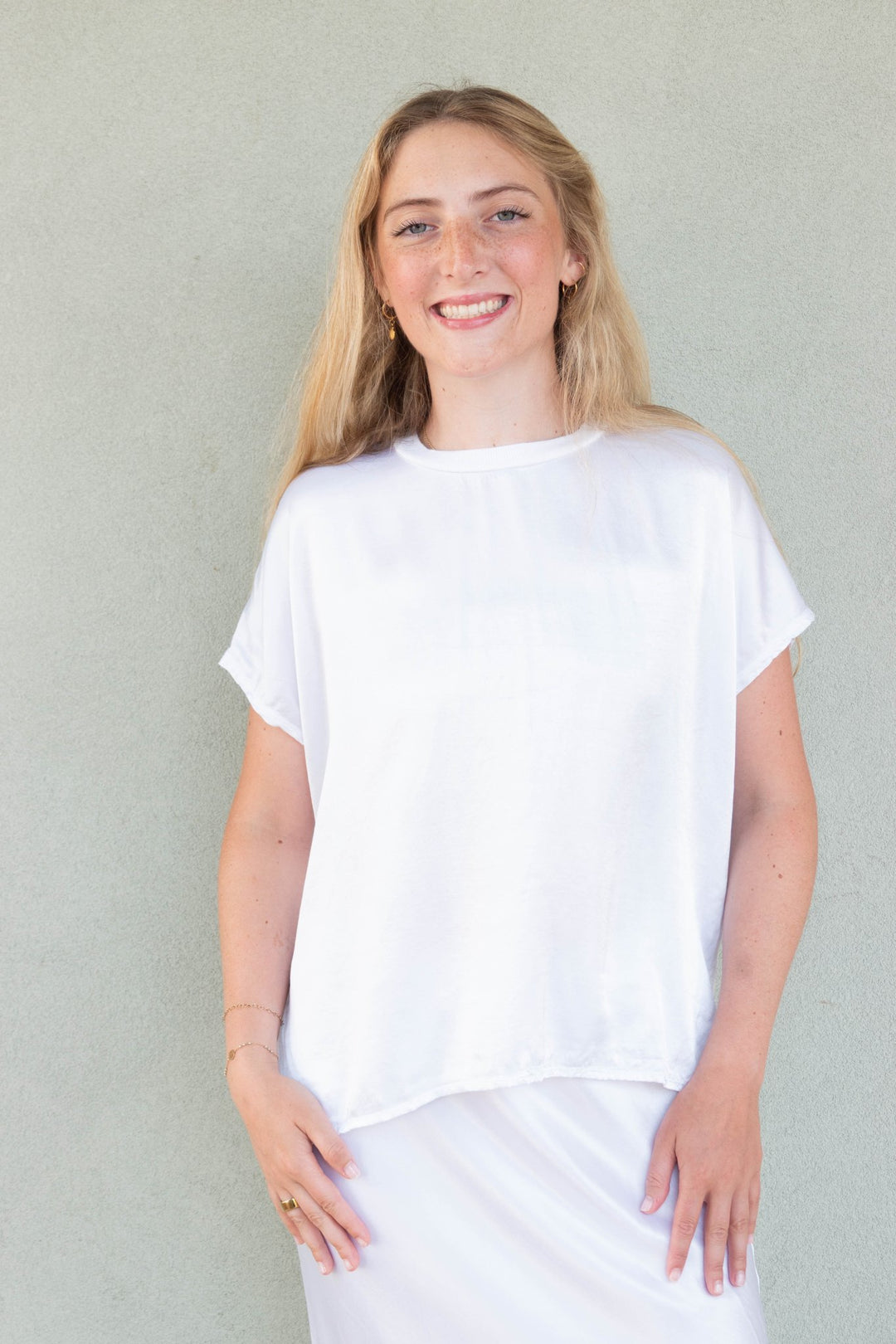 Satin Flow Tee - Coconut Milk - Jaffi's