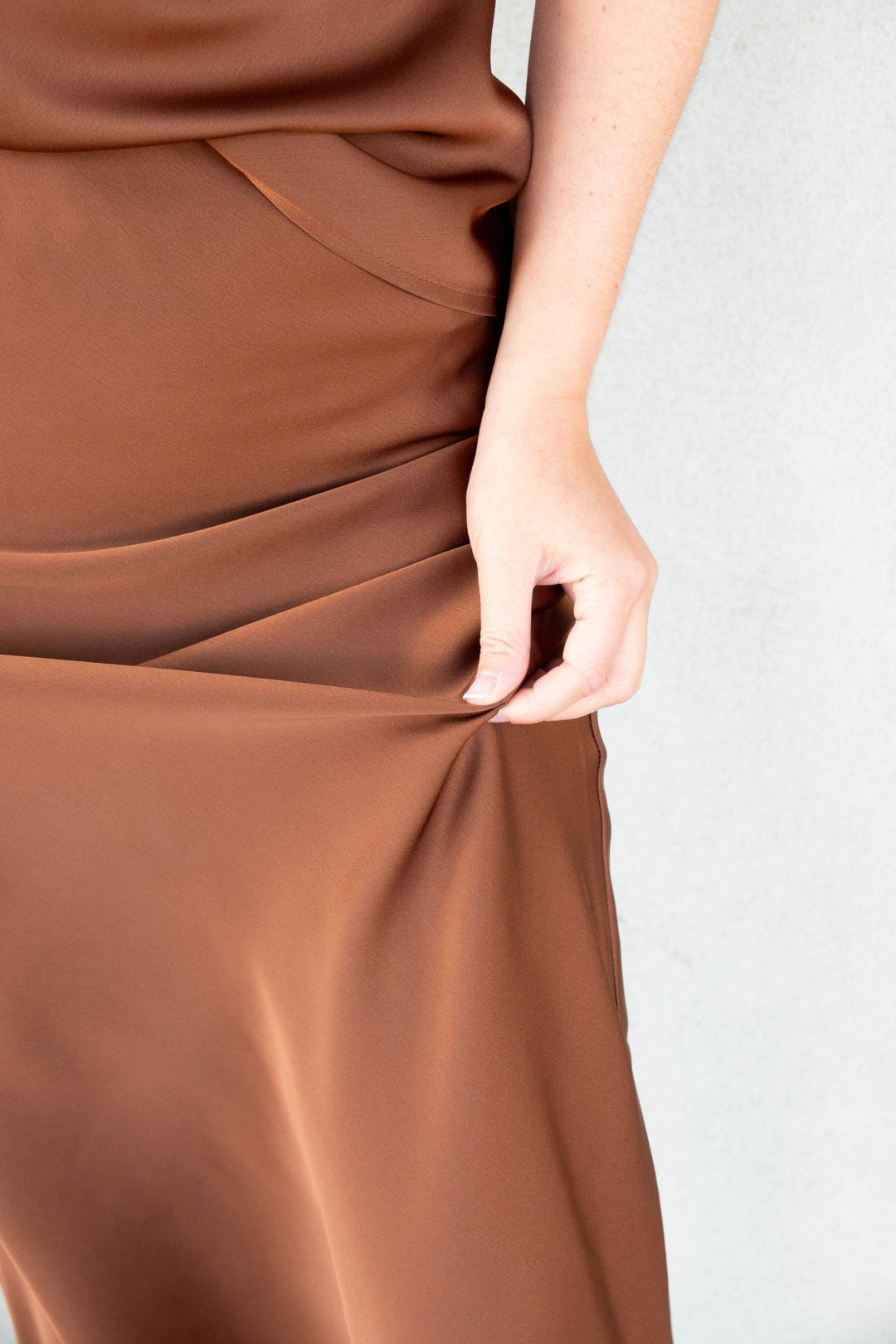 Satin Midi Skirt - Toast - Jaffi&