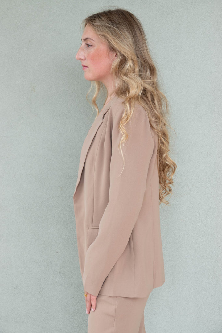 Scarlett Flap Pocket Blazer - Tan - Jaffi&