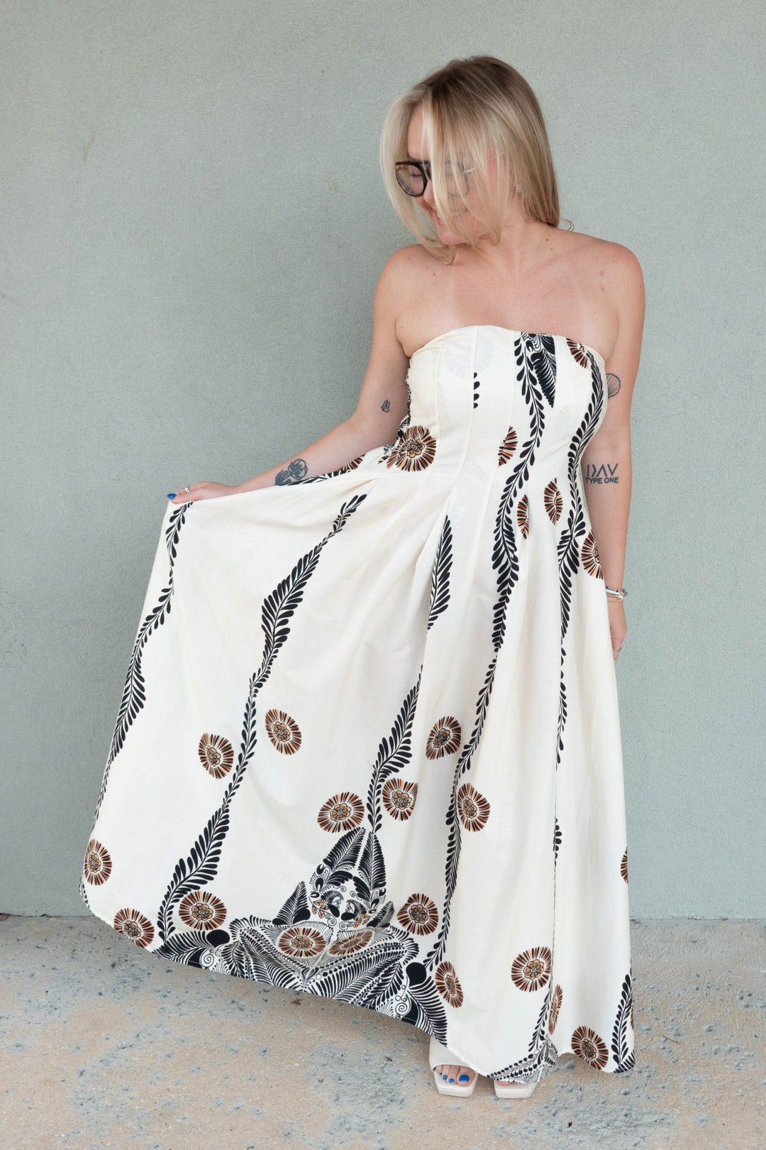 Smocked Back Tube Dress - Abstract Daisy - Jaffi&