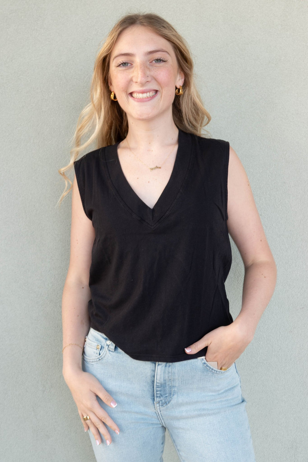 Staple V Neck Tank - Black - Jaffi's