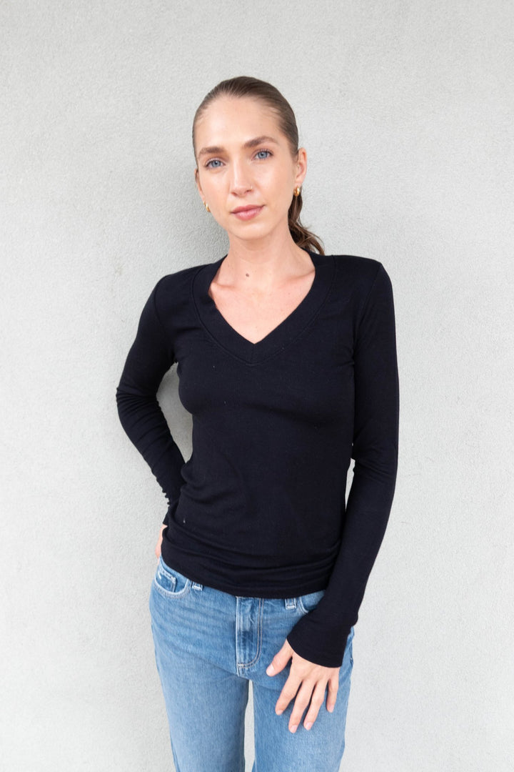 Surina Deep V Long Sleeve Tee - Black - Jaffi&