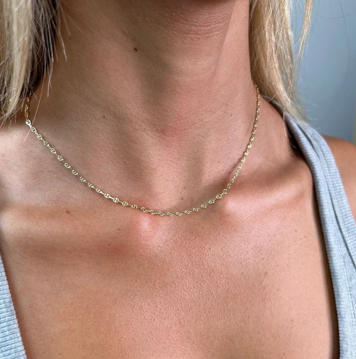 16" Taylor Dainty Chain Necklace