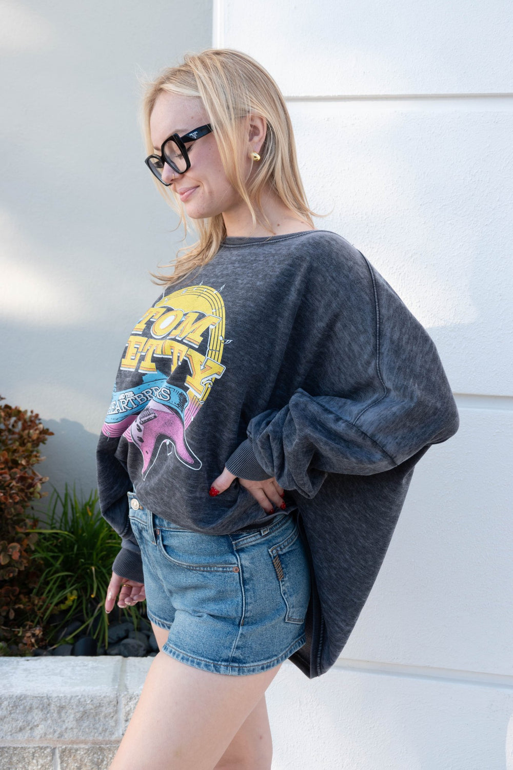 Tom Petty Oversized Sweatshirt - Vintage Black - Jaffi's