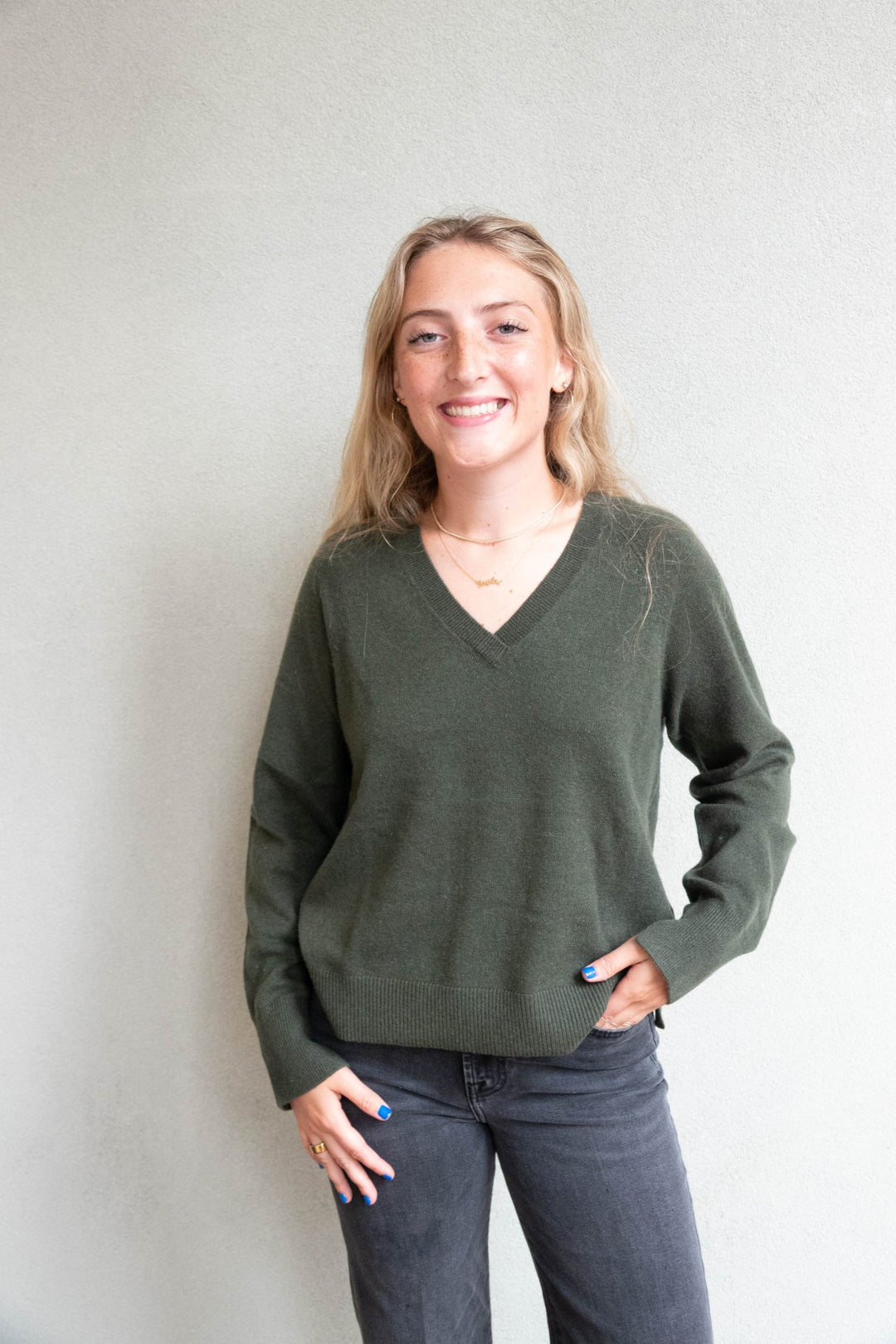 Tori V Neck Cashmere Sweater - Pine - Jaffi's