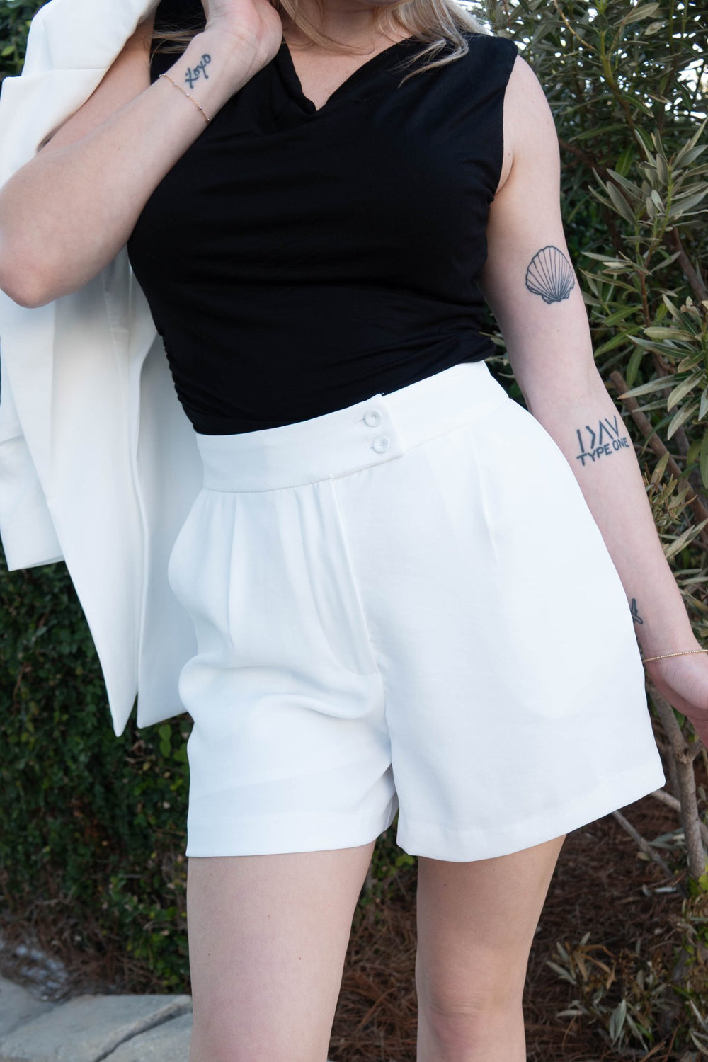 Trouser Shorts - White - Jaffi's