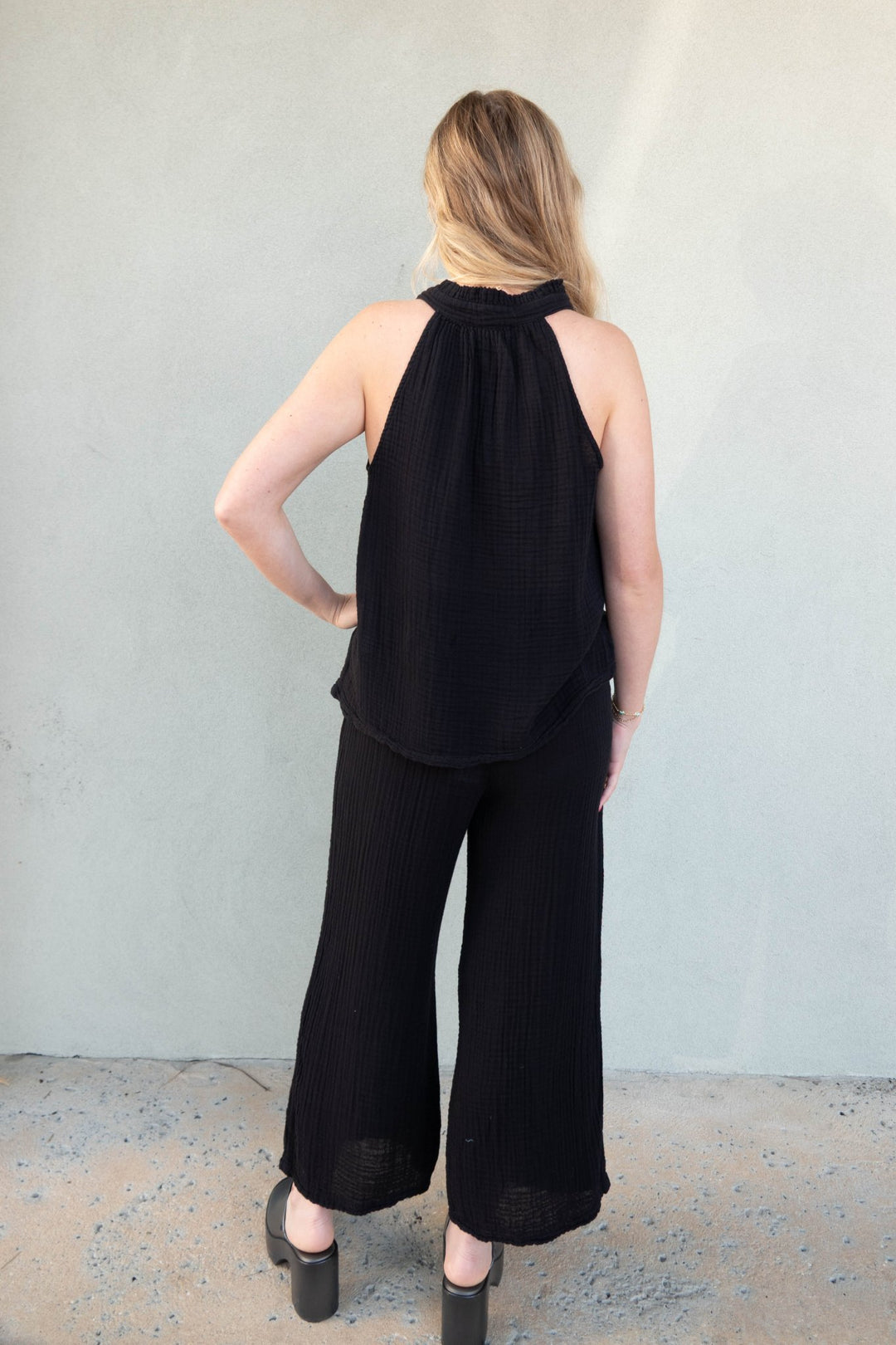 Viola Gauze Split Neck Tank - Black - Jaffi's