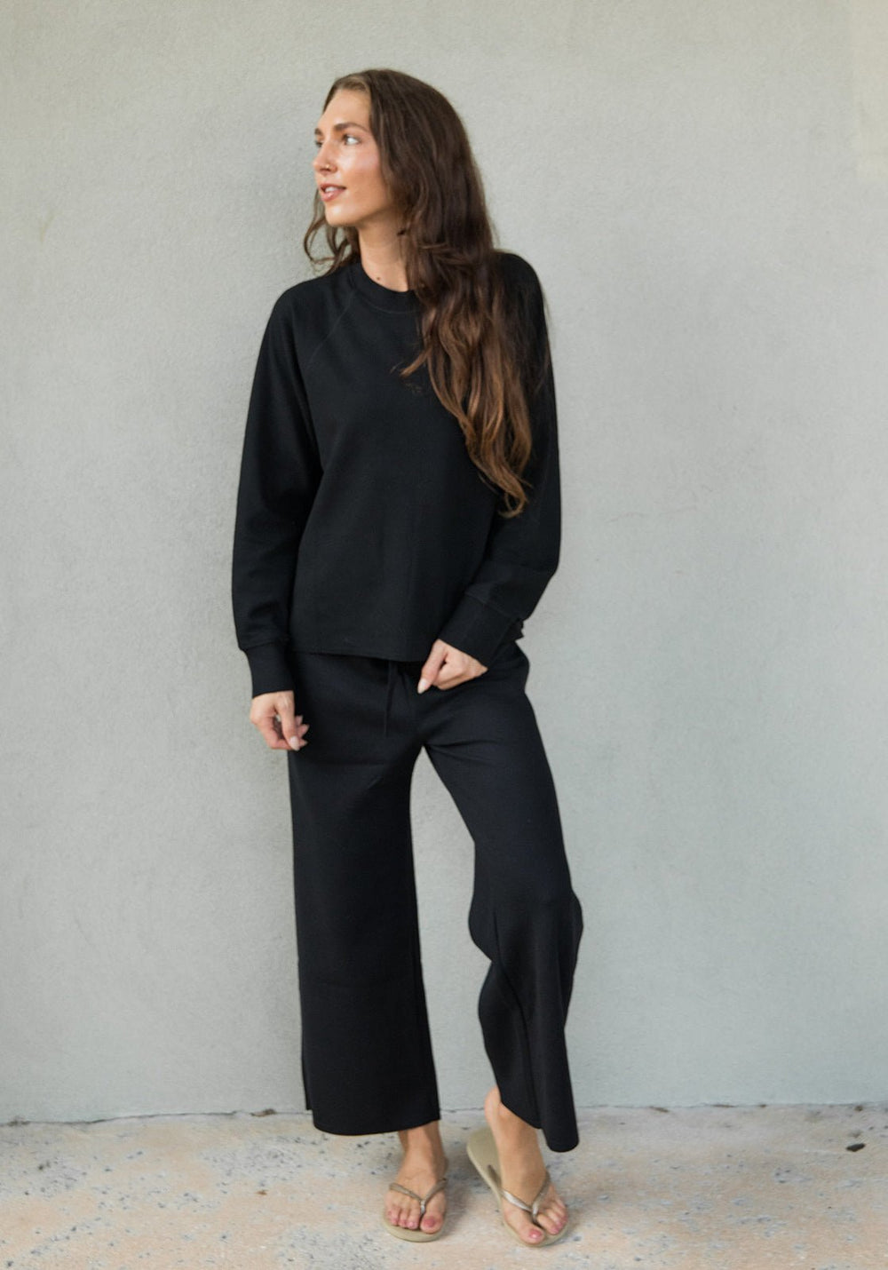 Winslow Raglan Top - Black - Jaffi's