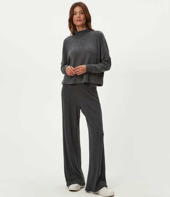 Wynn Brushed Waffle Mock Neck - Charcoal - Jaffi's