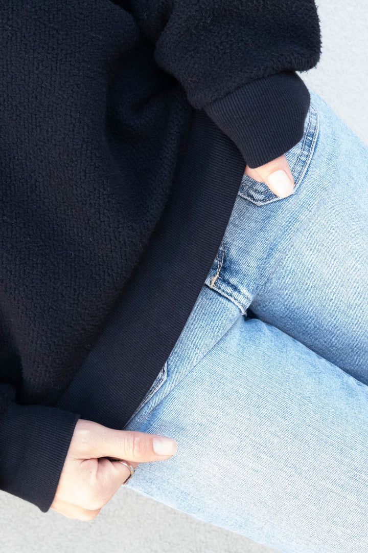 Ziggy Oversized Sweatshirt - True Black - Jaffi&